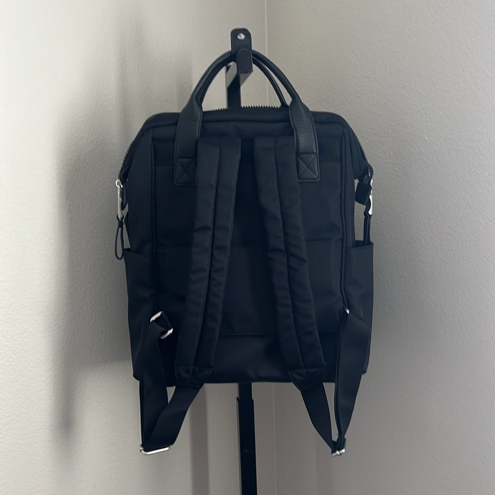 Baggallini Black Nylon Convertible Backpack Tote - Picture 3 of 6